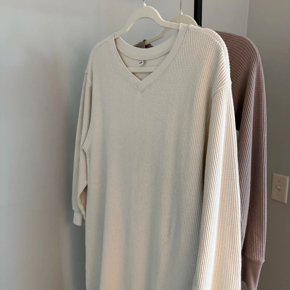Black, Cream, and Tan Long Sleeve High End Waffle Dresses (Lot of 3) - Picture 6 of 10